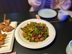 -粉墨特色菜·烧烤音乐酒馆