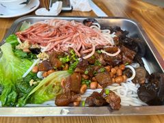 秘制牛腩米粉-黄师奶美食