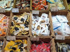 -来伊份LYFEN(中央路店)