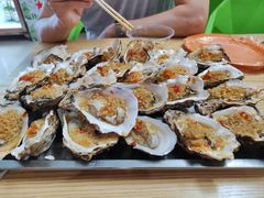 -蚝哥花姐湛江烤生蚝(美丽湾市场店)
