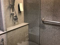 -曼谷湄南河畔华美达广场酒店