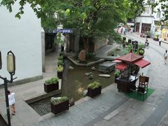 -猫的天空之城概念书店(杭州南宋御街店)