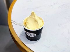 榴莲冰淇淋-野人先生现做冰淇淋(北京环宇荟店)