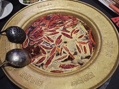 秘制红油锅-热辣宗师·串串火锅(万达金街店)