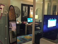 -喜鹊愉家酒店(郑州曼哈顿博览中心地铁站店)