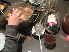 -捞王锅物料理(上海世茂广场店)