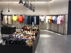 -URBAN REVIVO(七宝领展广场店)