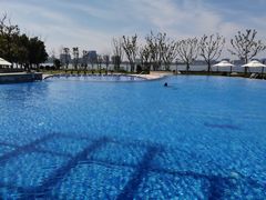 -上海滴水湖皇冠假日酒店