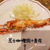 不用去迪士尼乐园排队就能和米奇米妮合影又抱抱