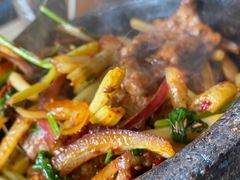 石锅孜然羊肉-君悦酒店·1881·北京烤鸭