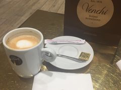 -VENCHI 闻绮(北京国贸商城店)