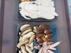 -蘑统田下·野生菌火锅