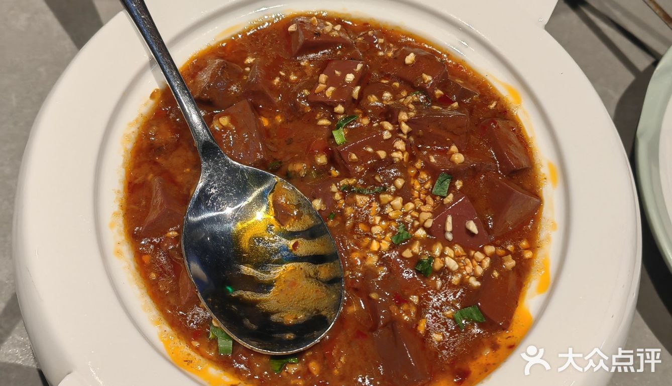 佳肴秀味觉  晓江南