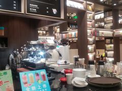 -钟书阁(群光广场店)