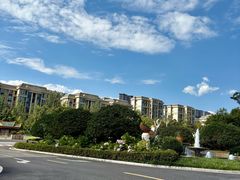 -七彩云南古滇温泉山庄