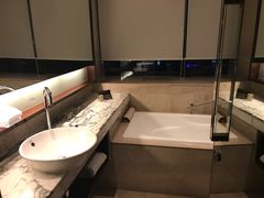 -上海龙之梦万丽酒店