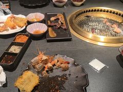 -铭牛烧肉·和牛海鲜自助(高新月牙湖店)