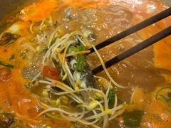 -野山舂·贵州现舂酸汤火锅(鸿通城店)