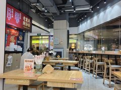 -魔都三兄弟酸辣粉·蘸卤炸串(虹桥万科店)