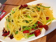 酸辣土豆丝-老板恋上鱼(恒隆广场店)