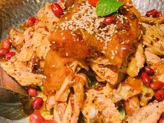 手撕扁担鸡-吃饭皇帝大土家民族菜(正大广场店)