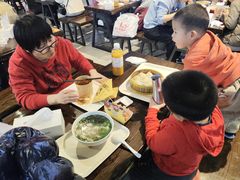 -胖东来生活广场(健康路店)