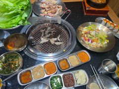 -韩烧牛中牛·甄选黑牛烤肉(黑金店)