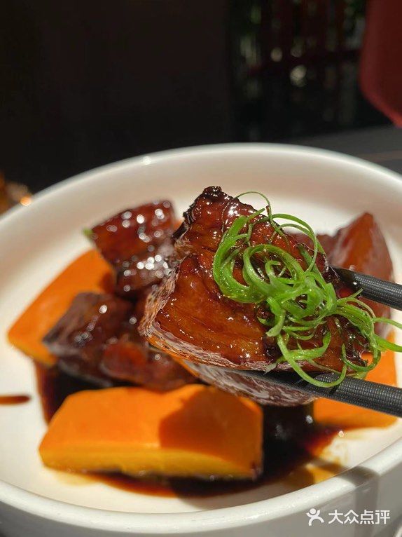 哇哦我竟然在一家饭馆里近距离看了一场川剧变脸....