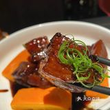 哇哦我竟然在一家饭馆里近距离看了一场川剧变脸....