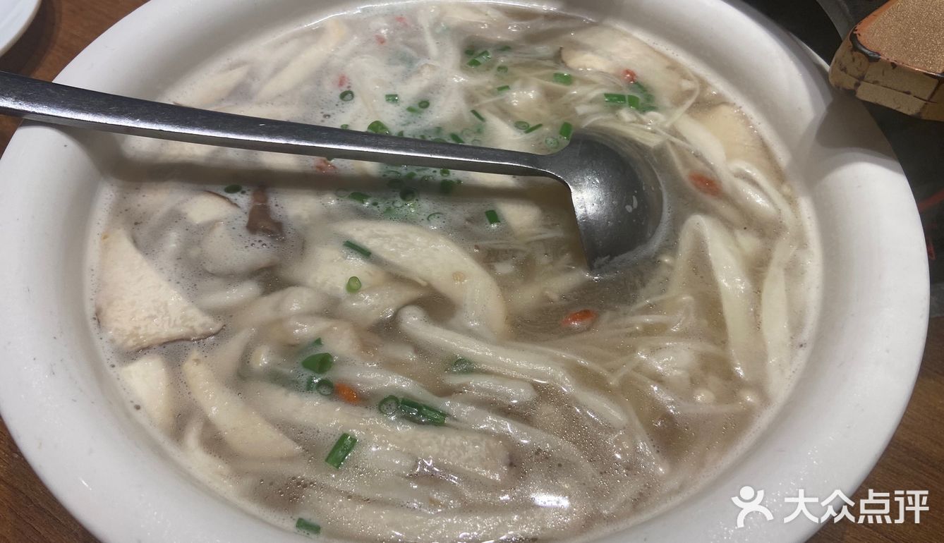 多了几分食堂里所没有的紧致感片片鱼香浓入味