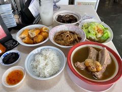 -黄亚细肉骨茶(仰光路店)