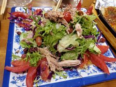 金枪鱼沙拉-老东镇啤酒屋海鲜加工·蒸汽海鲜·海鲜烧烤(台东店)