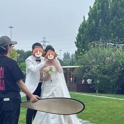 -城市花园婚纱摄影