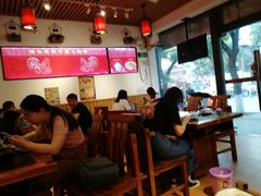 大堂-重庆烧鸡公火锅(簋街店)