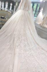 -艾米丽婚纱礼服