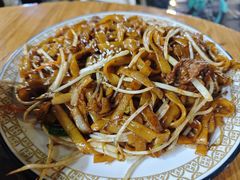 干炒牛河-天宝食坊·啫啫煲大排档(西华路店)