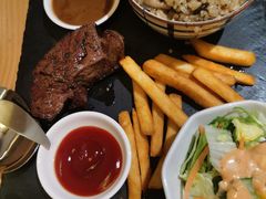 雪花牛肉粒配黑松露烩米饭-红小满休闲餐厅(十全街店)