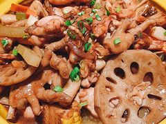 -多嘴超级肉蟹煲(杉杉国潮主题店)