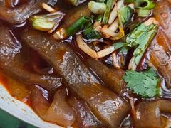 -拈签一笑黄牛肉辣卤串串