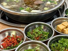 -黑竹沟新场牛肉火锅