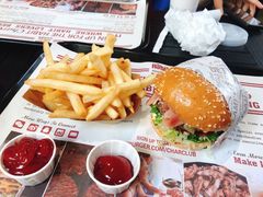 -The Habit Burger Grill 哈比特汉堡(爱琴海店)