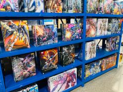 -逝水玩具折扣店