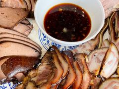-老天桥酱肉烧饼夹肘子(天桥店)