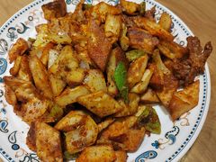 馕丁炒肉-巴依兄弟西域美食(机场店)