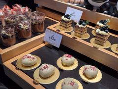 -雍容荟帝王蟹活龙虾展台自助(IFS黑金店)