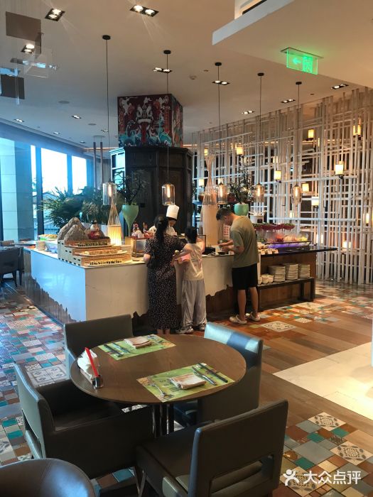 松咖啡自助餐厅·松北香格里拉图片