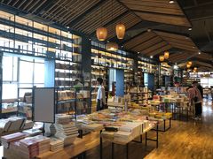 -新华书店(解放中路店)