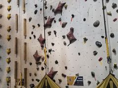 -山之巅攀岩馆(太古城店)