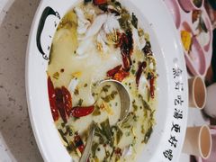 -江渔儿酸菜鱼·拔草餐厅(虎门君乐汇店)