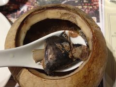 泰国椰皇炖乌鸡汤-陈鹏鹏潮汕菜(欢乐海岸 海边景观店)